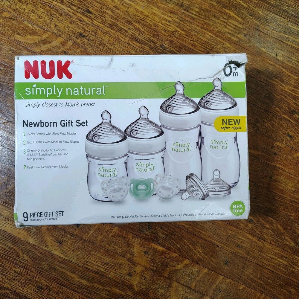 Nuk Simply Natural Baby Bottle Newborn Gift Set 2 5oz and 2 9oz bottles OPEN BOX